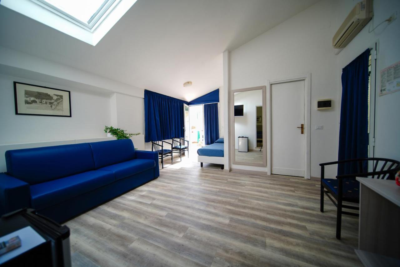 Hotel Capo Di Stella Каполивери Екстериор снимка