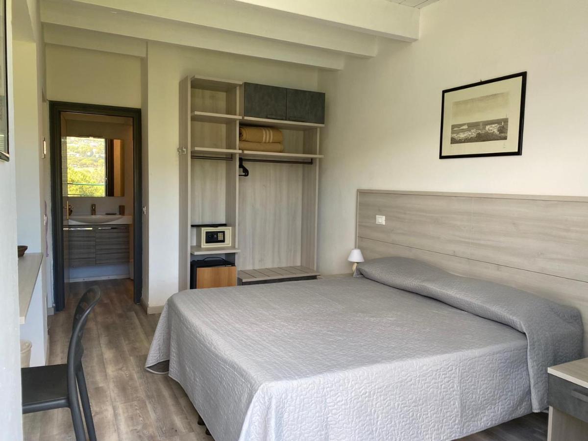 Hotel Capo Di Stella Каполивери Екстериор снимка