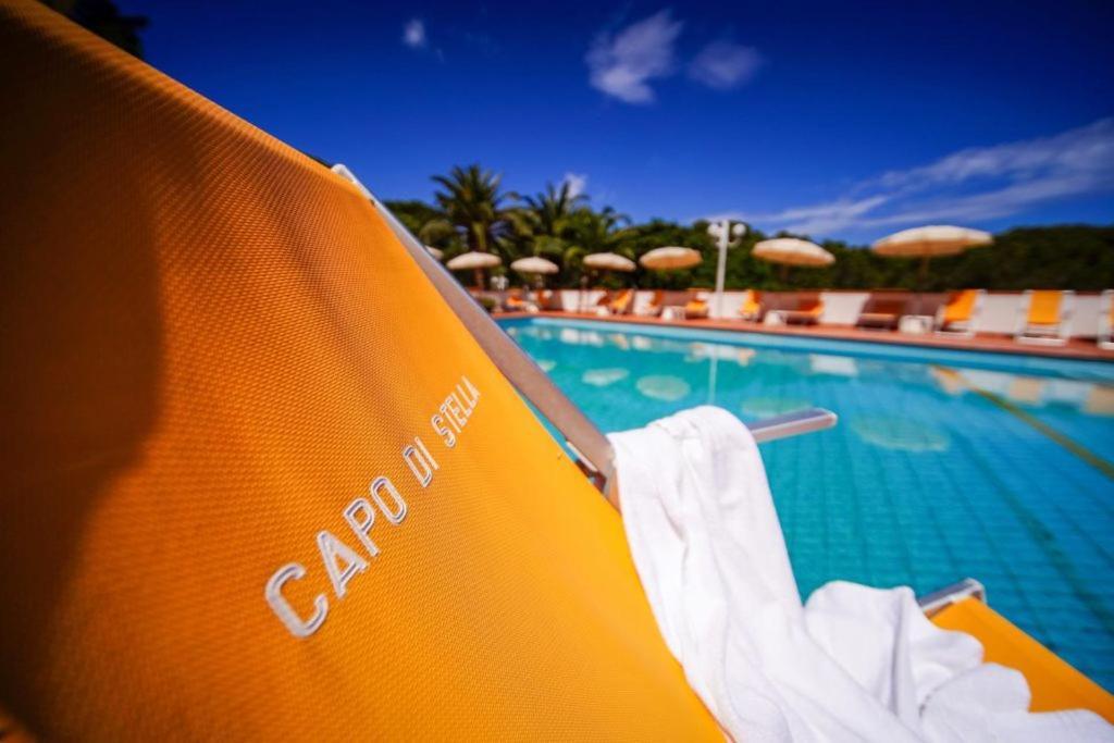 Hotel Capo Di Stella Каполивери Екстериор снимка