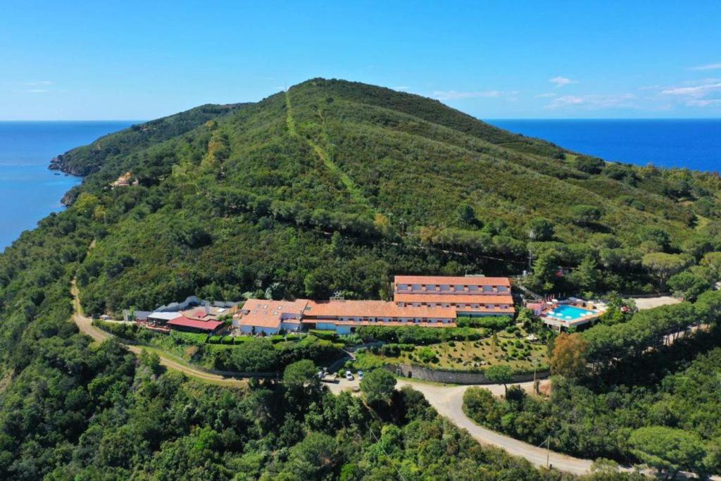 Hotel Capo Di Stella Каполивери Екстериор снимка