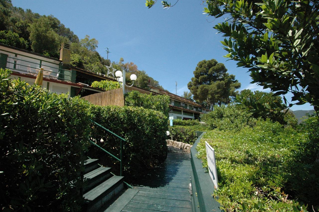 Hotel Capo Di Stella Каполивери Екстериор снимка