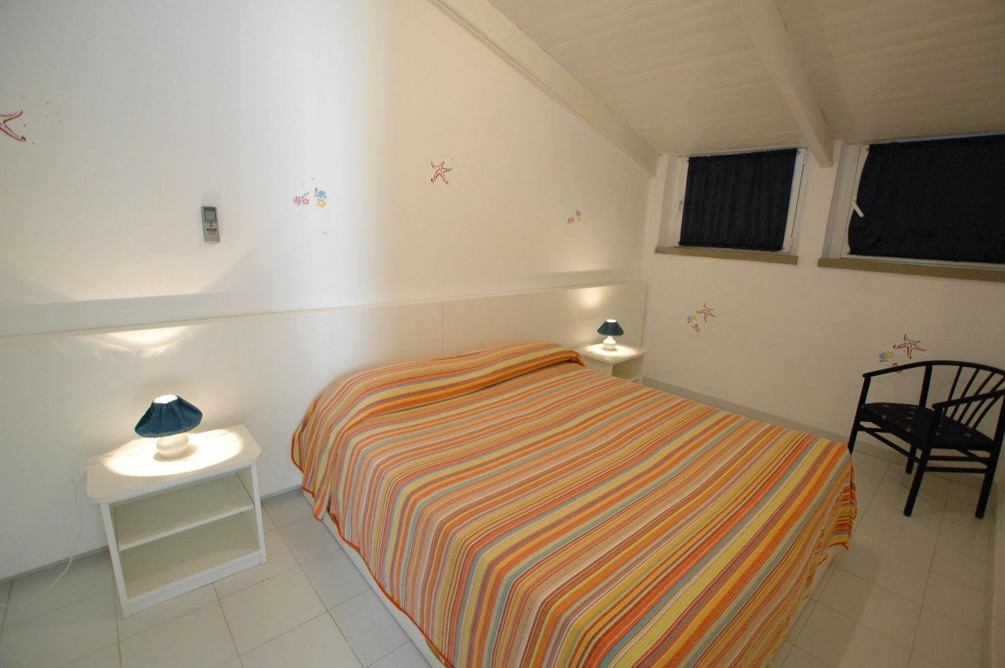 Hotel Capo Di Stella Каполивери Екстериор снимка