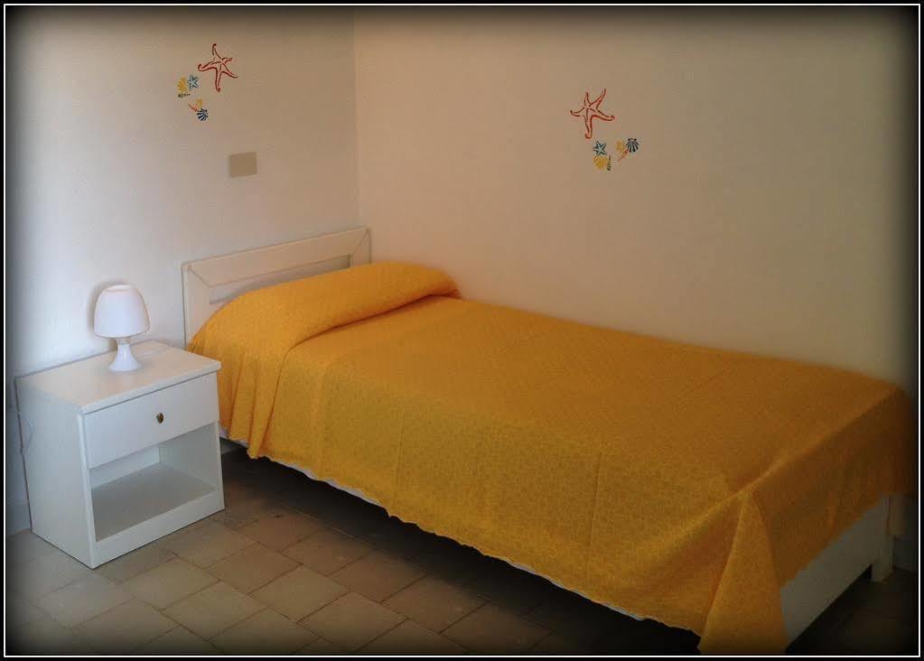 Hotel Capo Di Stella Каполивери Екстериор снимка