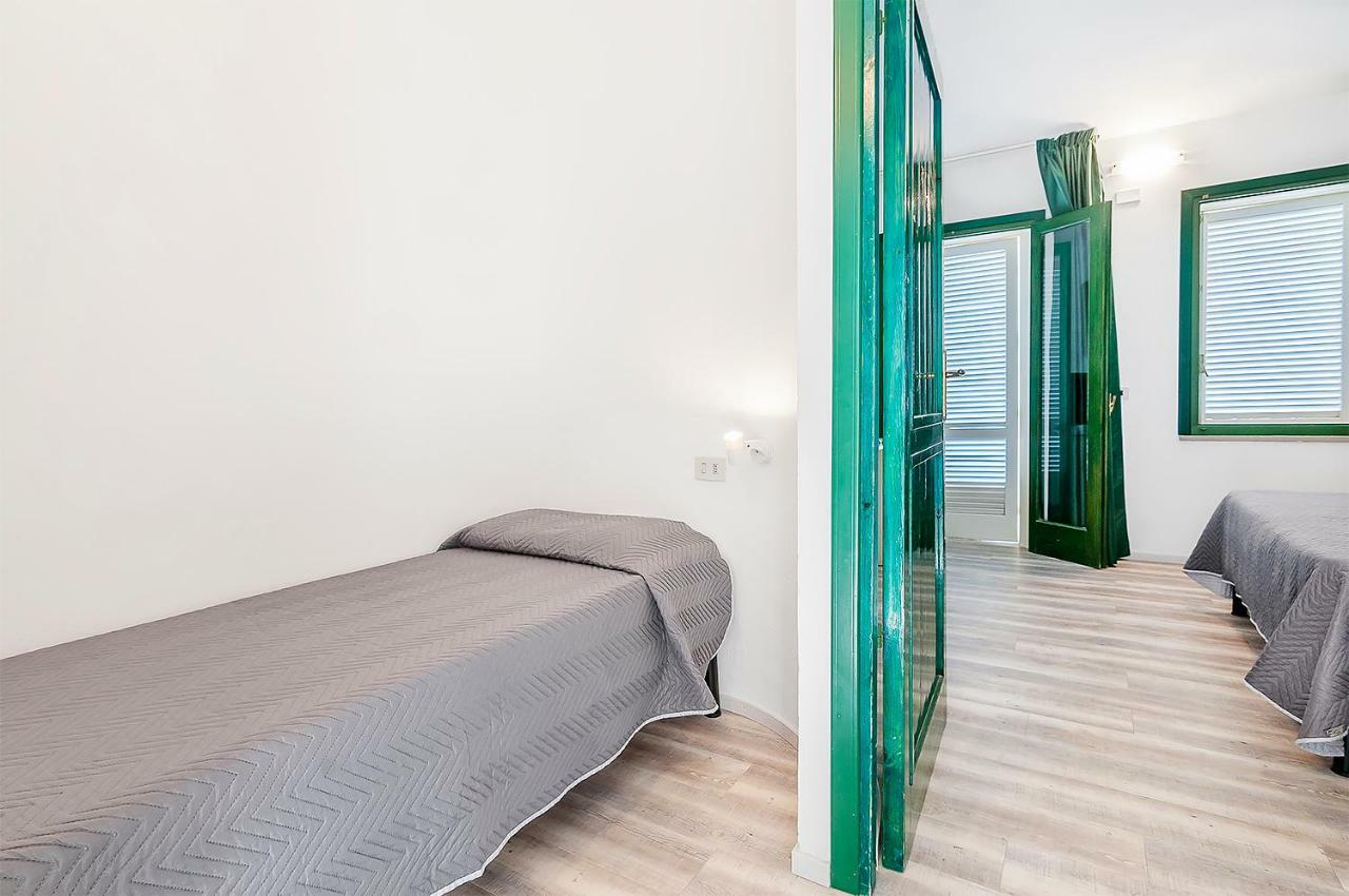Hotel Capo Di Stella Каполивери Екстериор снимка