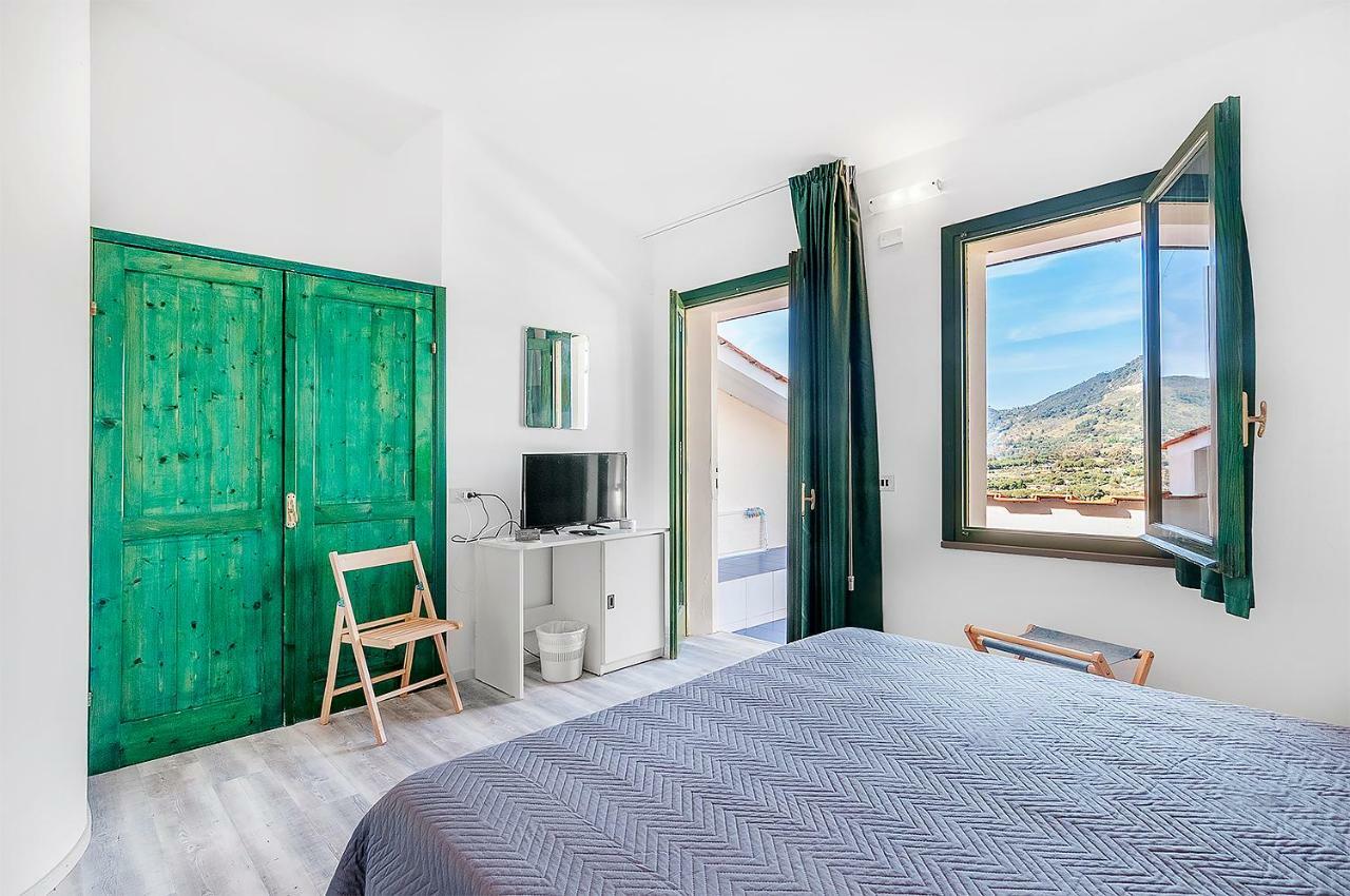 Hotel Capo Di Stella Каполивери Екстериор снимка